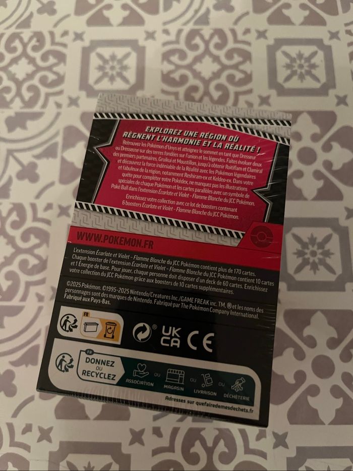 Bundle Pokémon 10.5 Flamme Blanche - photo numéro 3