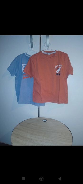 Lot 2 maillots 8 ans