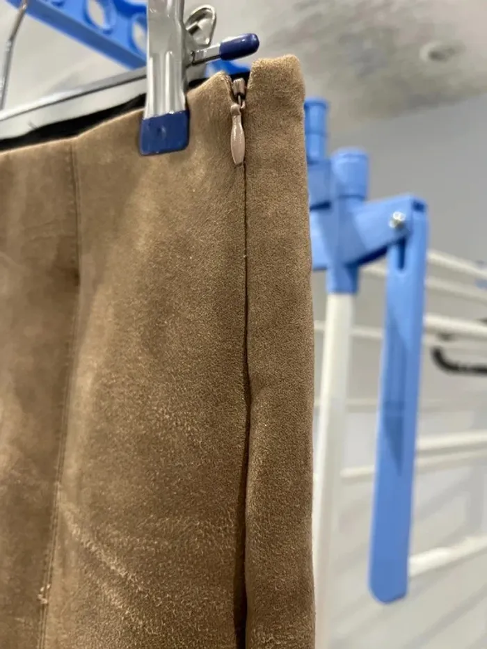 Pantalon daim Zara - photo numéro 3