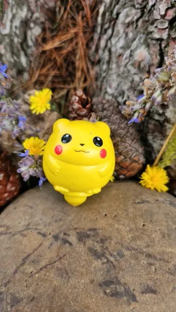 Super figurine Pokemon Nintendo toupie pikachu