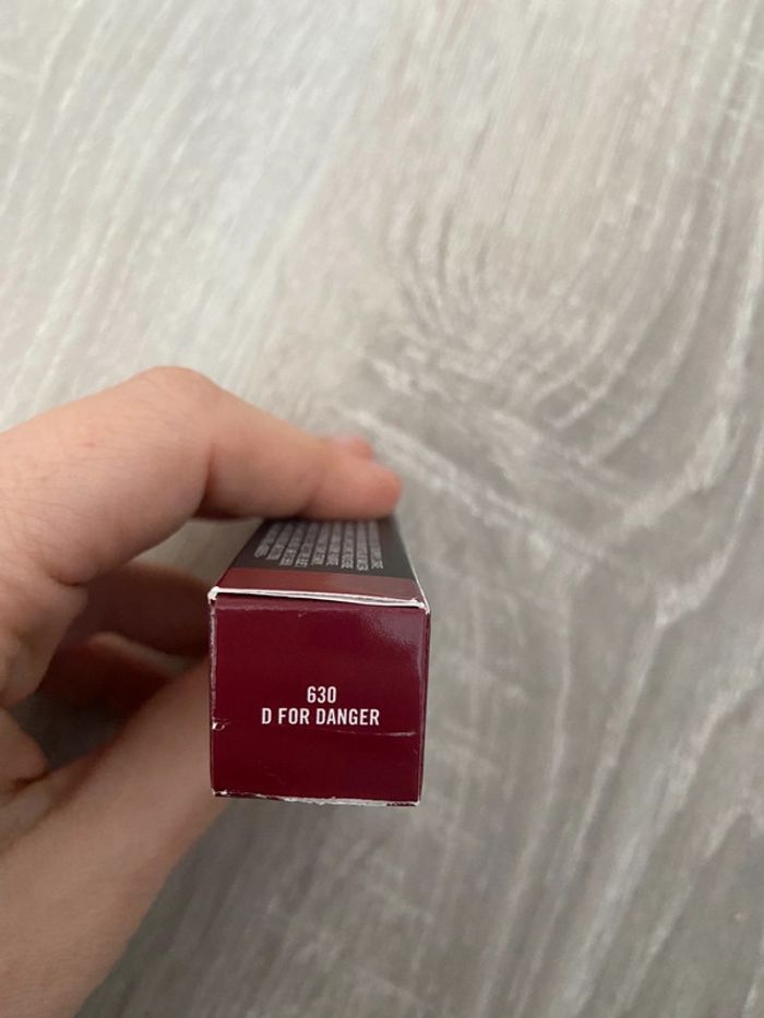Rouge a lèvres mac matte teinte 630 d for danger - photo numéro 2