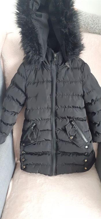 Bonjour vend manteau  hiver fille