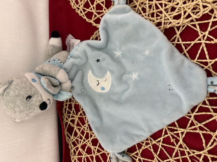 Doudou Renard POMMETTE mouchoir bleu lune et étoiles - photo numéro 3