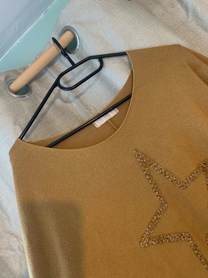 Pull large avec etoile couleur moutarde - photo numéro 3