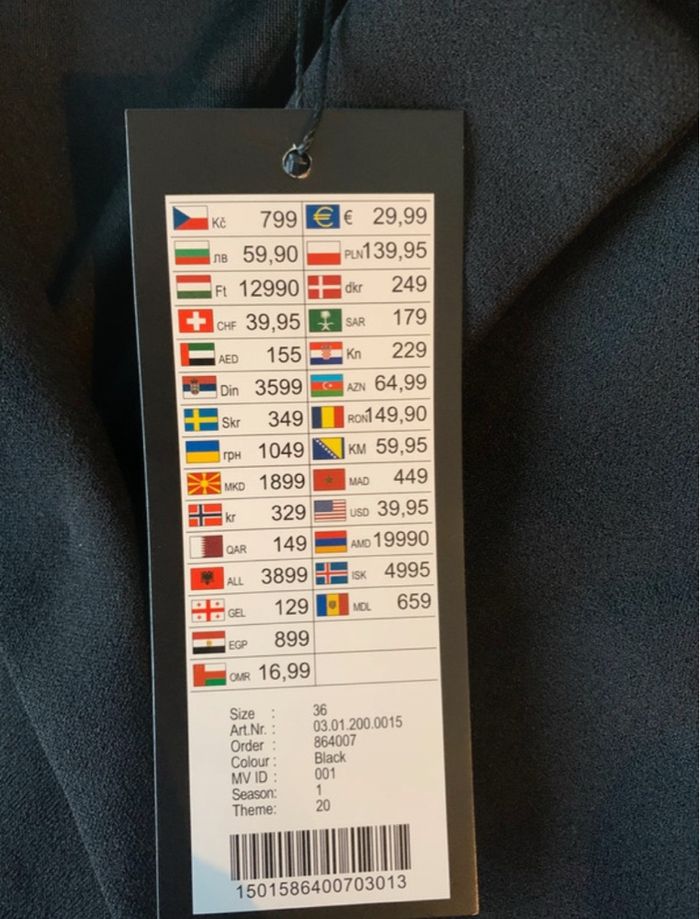 Robe noir - photo numéro 9