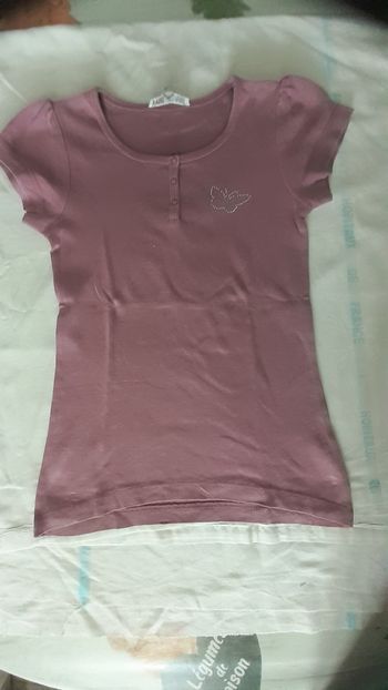 Tee shirt mauve avec motif cœur papillon en strass