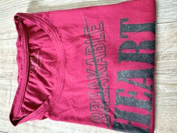 T shirt BREAKABLE