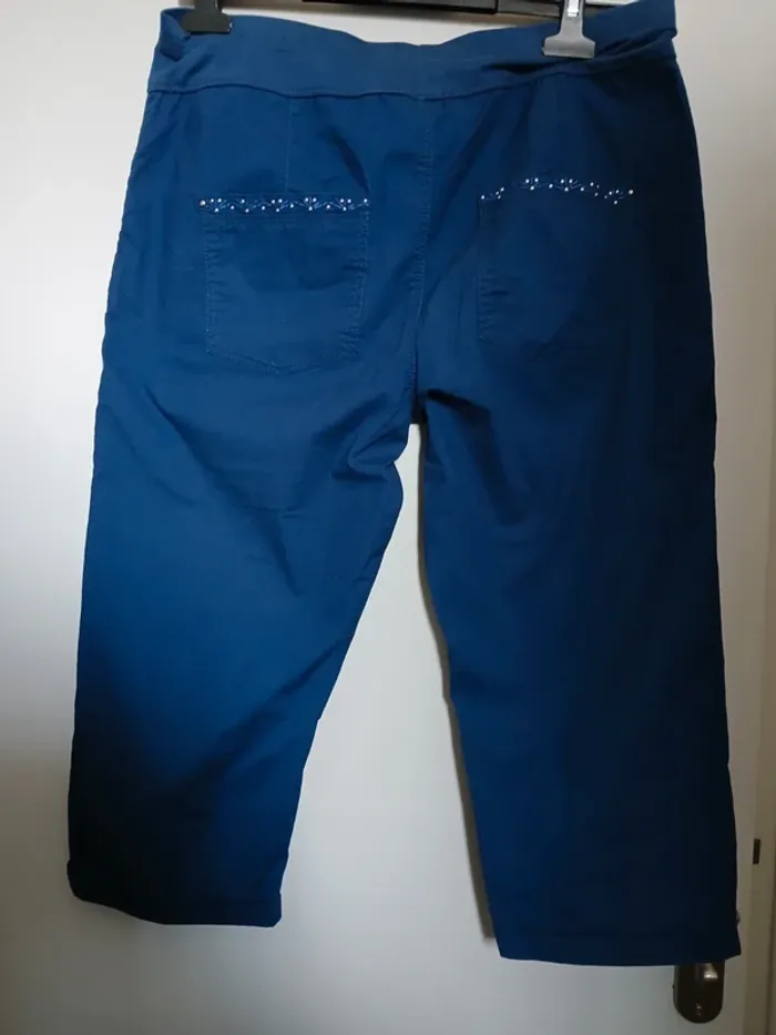 Pantacourt  taille 42, 97% coton - photo numéro 4