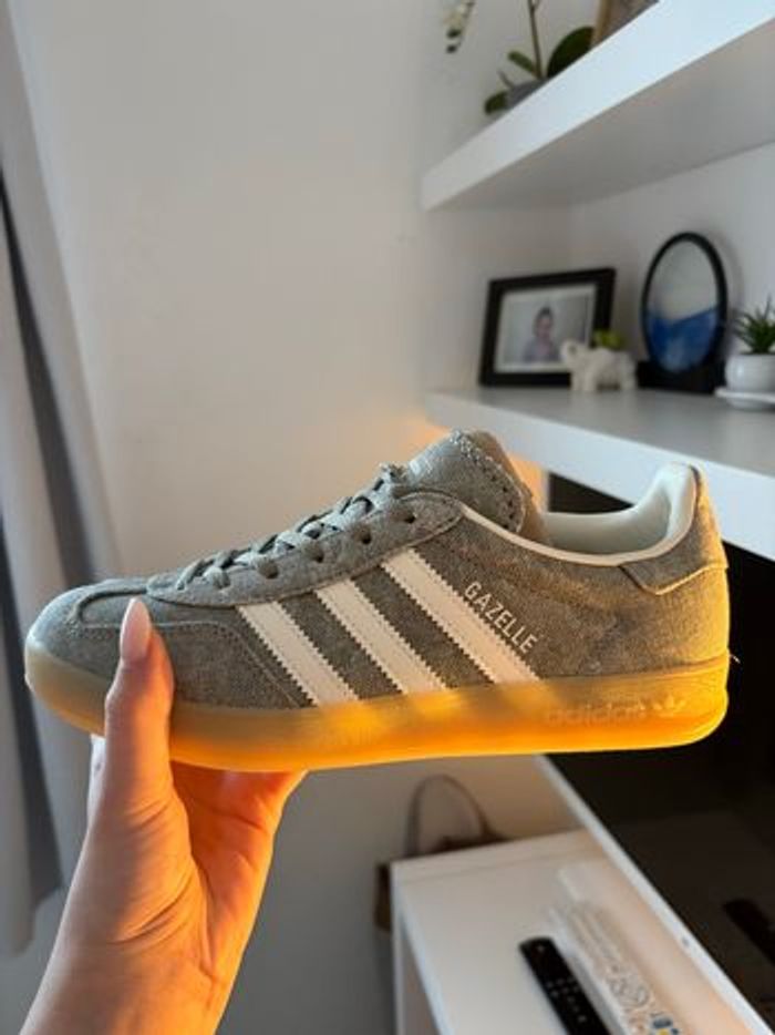 Adidas Gazelle neuves taille 38
