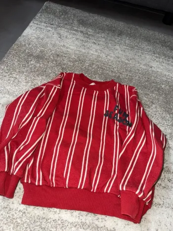 Pull taille 110-116 rouge blanc