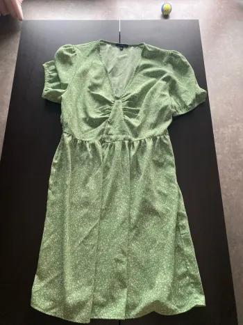 Robe Kiabi verte en très bon état