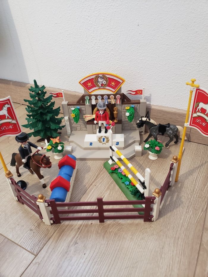 Piste d'obstacles hippiques