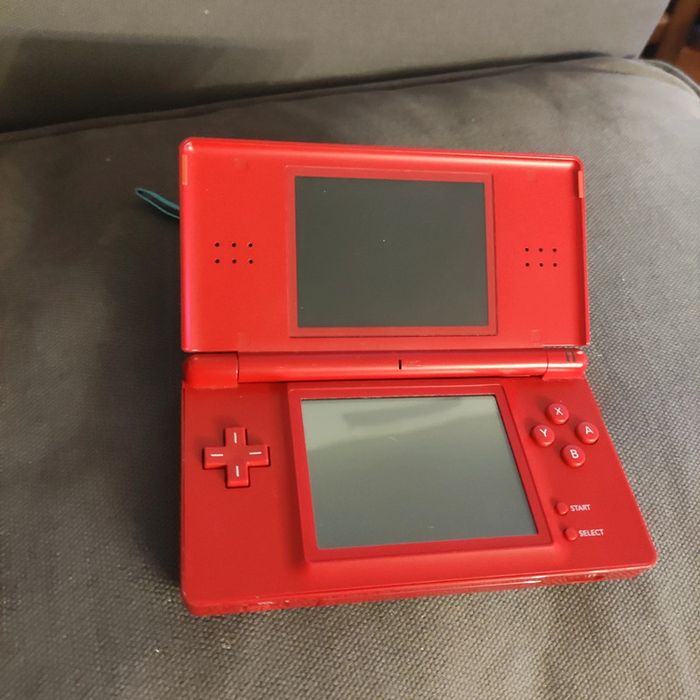 Nintendo ds lite rouge en boite - photo numéro 8