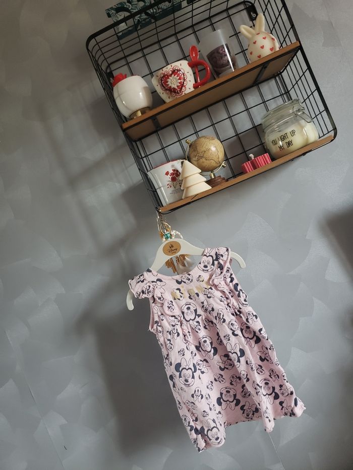 Robe 🎀 Disney baby 12 mois 3€