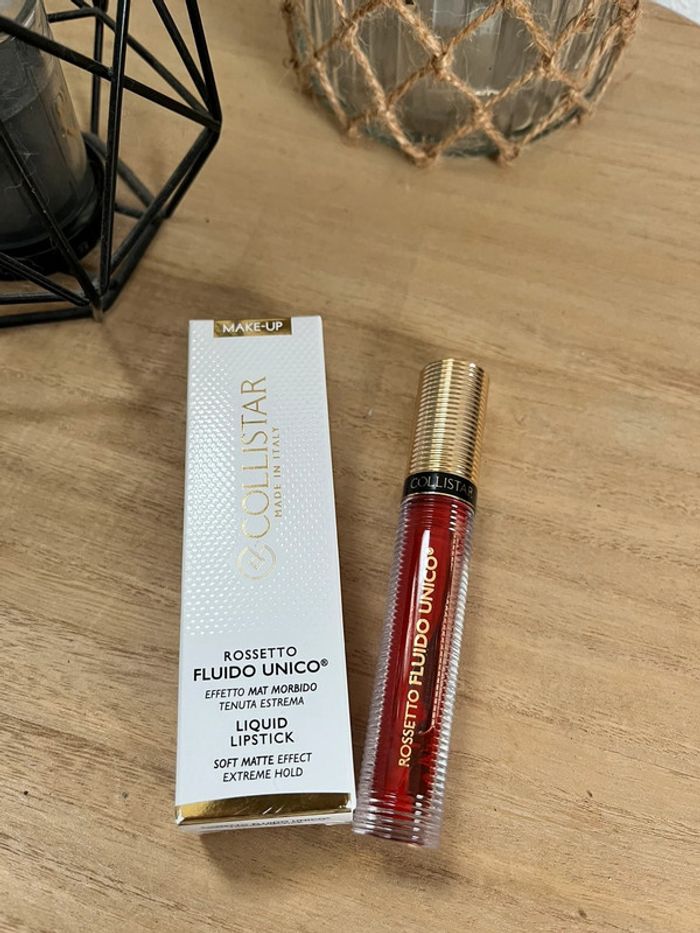 Rouge à lèvre liquide gloss rouge collistar