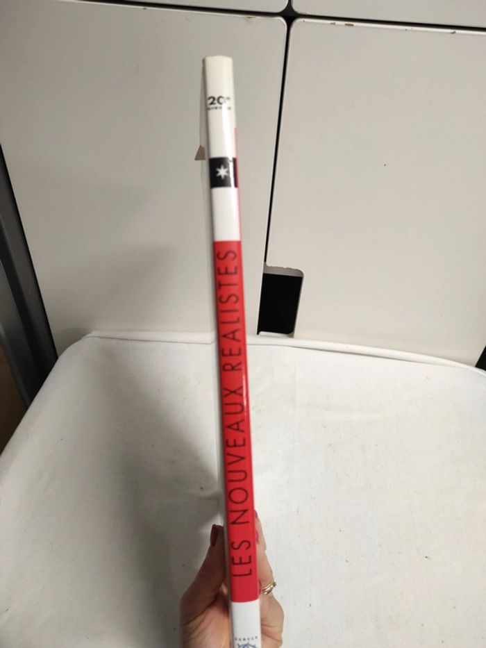 Les nouveautés réalistes, Cercle d'art - photo numéro 3