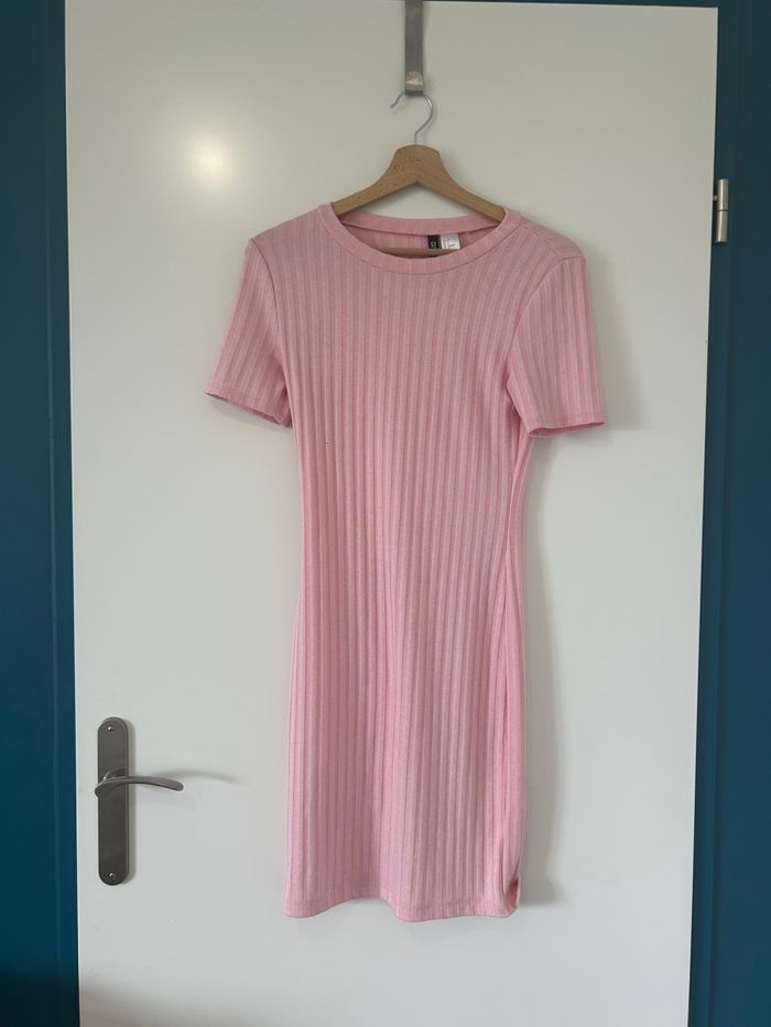Belle Robe rose  H&M - Taille M - photo numéro 4