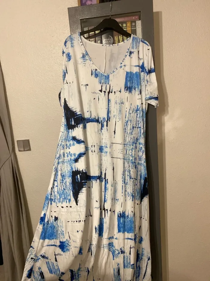 superbe robe longue belle qualité 50 neuve