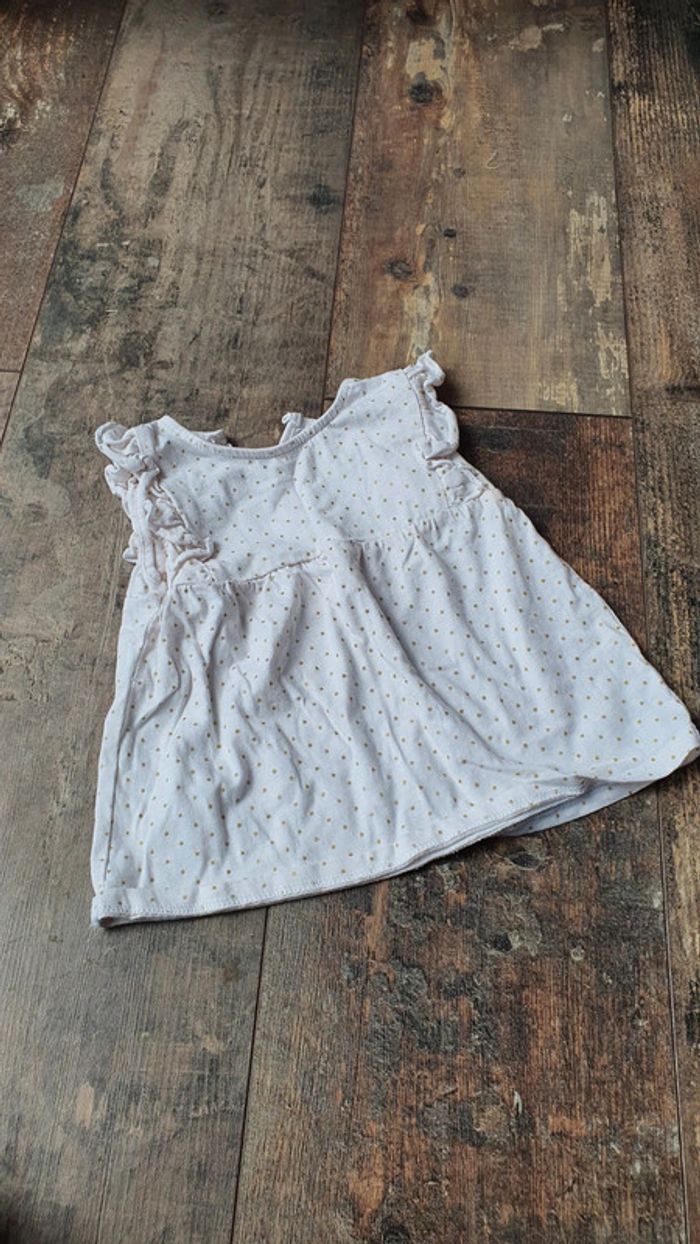 T-shirt kiabi 9 mois en très bon état 👌