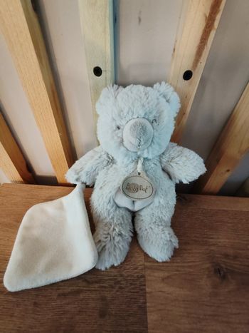 Ours baby nat gris mouchoir blanc