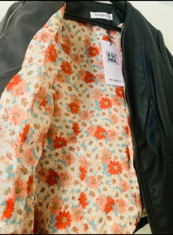 Veste simili cuir noire taille S - photo numéro 2