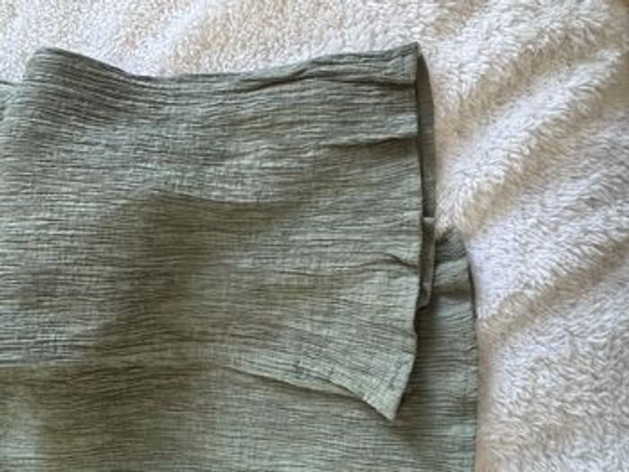 Pantalon texturé kaki Zara - Jambes fluide - Taille XS - Convient à un S - photo numéro 3