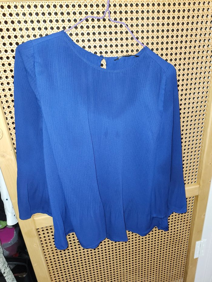 Blouse bleu only