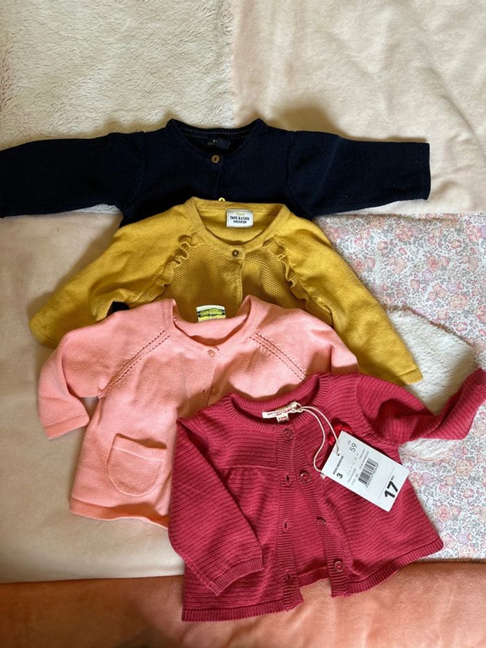 4 gilet cardigan 3 mois