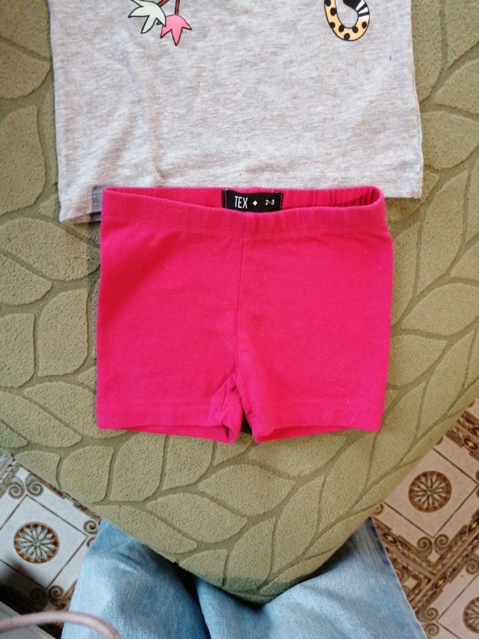 Lot tee-shirt et short - photo numéro 3