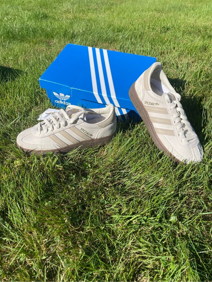 Adidas Handball Spezial Alumina / Wonder Beig - 35,5 Femme - photo numéro 3