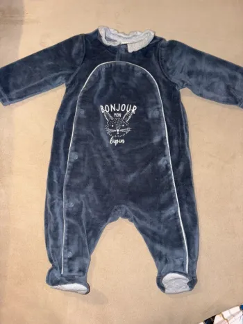 Pyjama tape à l’œil