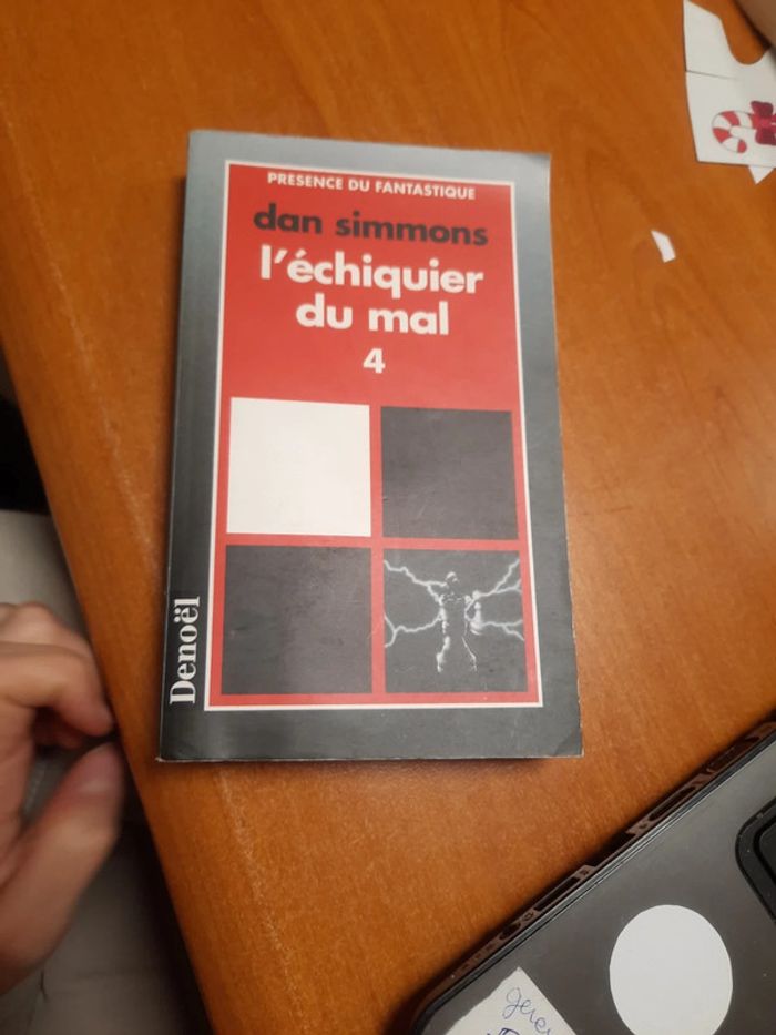 Livre 4 denoel présence du fantastique