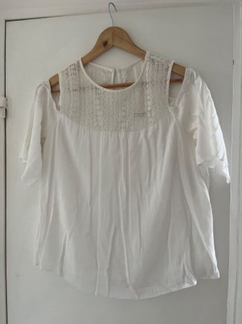 Blouse manches courtes et dentelle