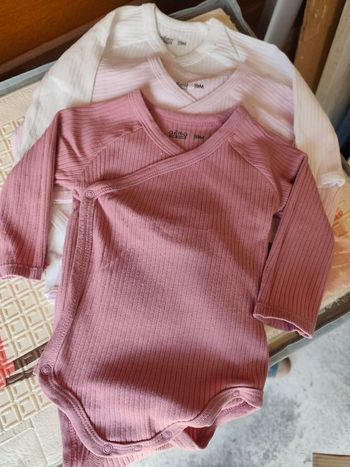 Lot de 9 Bodies ML MC