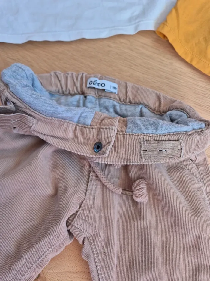 Lot avec un 2 t shirt à manche longue - photo numéro 3