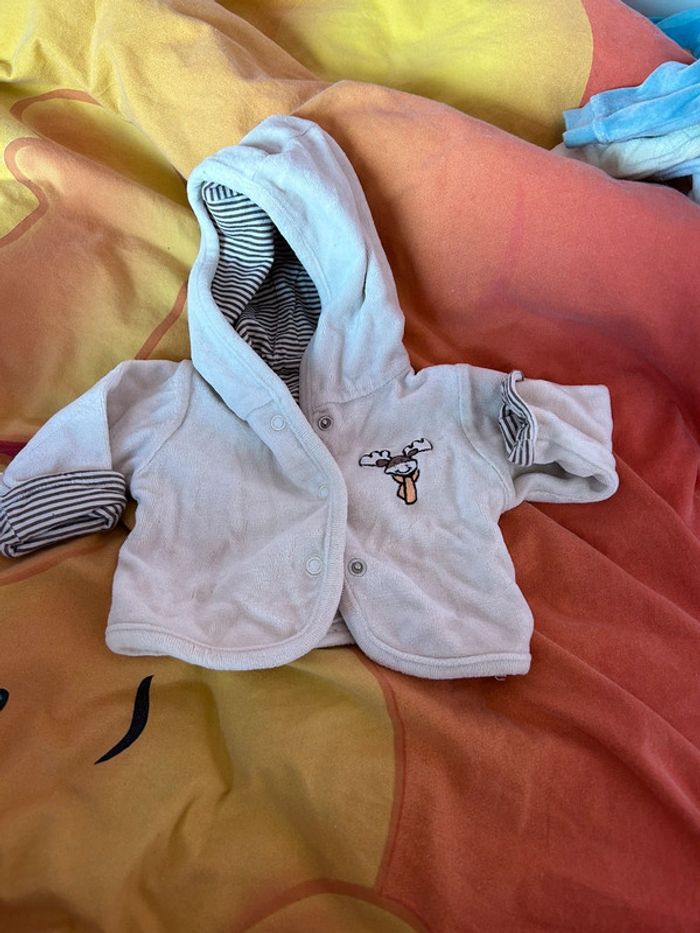 Veste à capuche c&a taille 50 cm