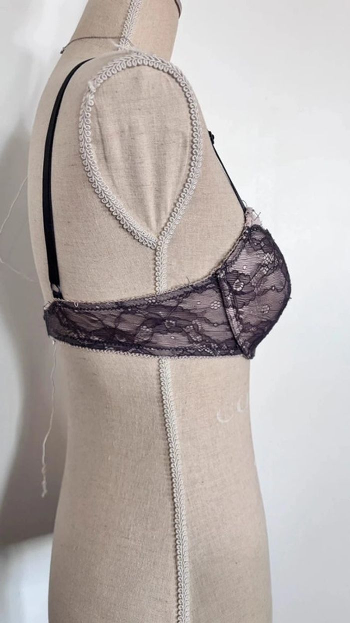🎀 Soutien gorge rose pale et dentelle grise taille eu 75b FR 90b - photo numéro 3
