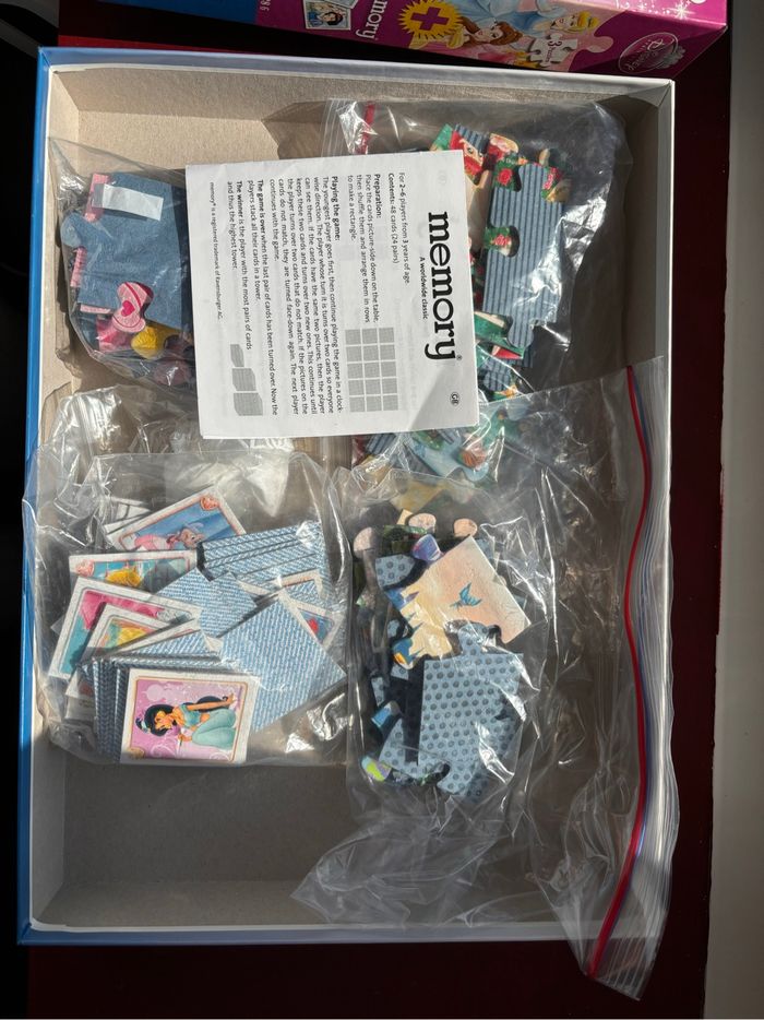 Lot puzzle princesses Disney (3) et memory et puzzle Miraculous (3) - photo numéro 2