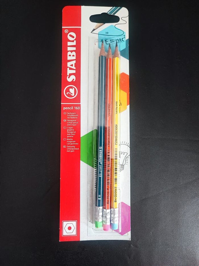 Lot de 3 crayons HB