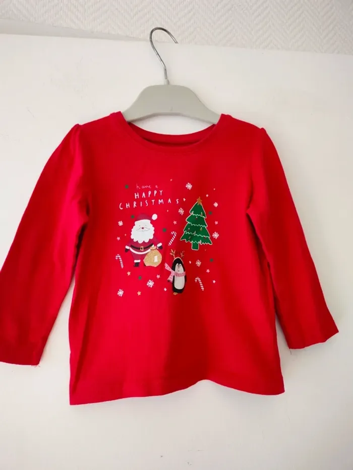 (e) t-shirt Noël Primark 86cm - photo numéro 2