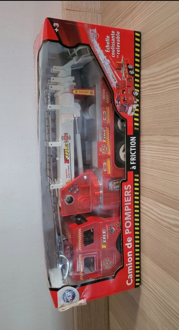 Camion de Pompier à Friction 36cm Turbo
Challenge - photo numéro 2