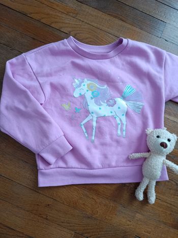🌸 Pull - Taille 6/7 ans 🌸