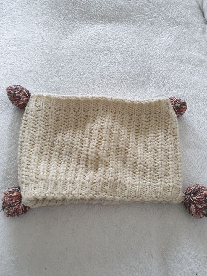 Tour de cou a pompons enfants