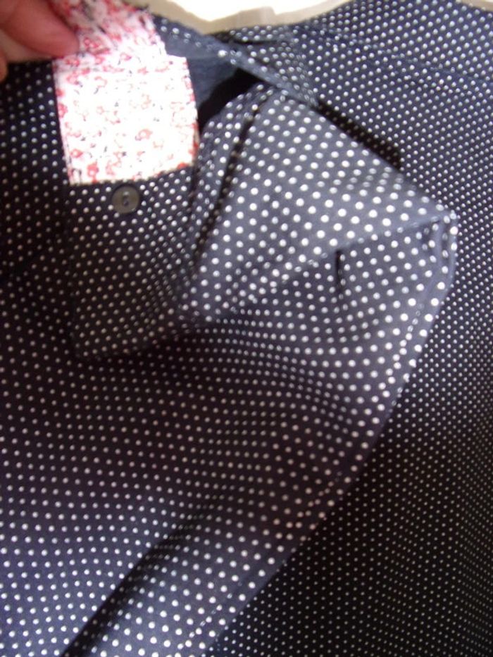 Très beau Chemisier Cache Cache- T.1 - photo numéro 2