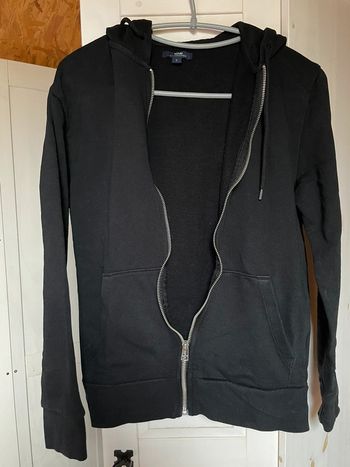 Sweat zippé noir Kiabi