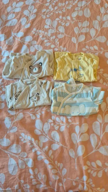 Pyjama bébé neufs
