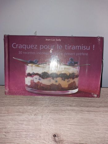 Petit livre craquez pour le tiramisu
