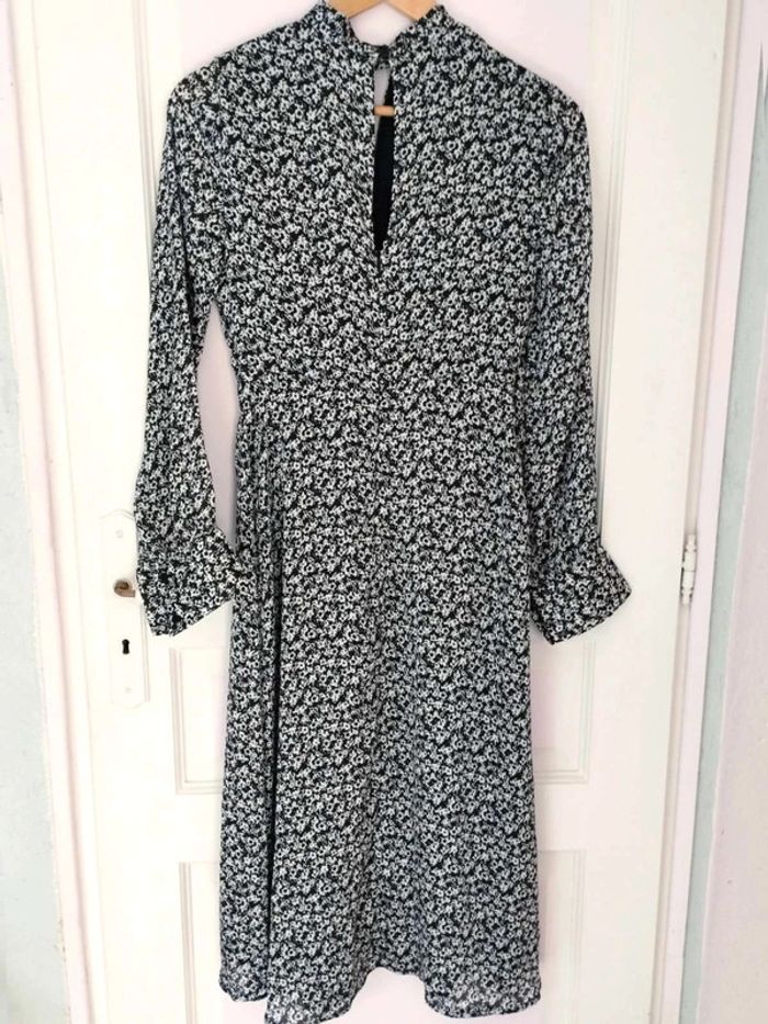Robe fleurie   -  Camaïeu  - 36  -  Comme Neuve - photo numéro 10