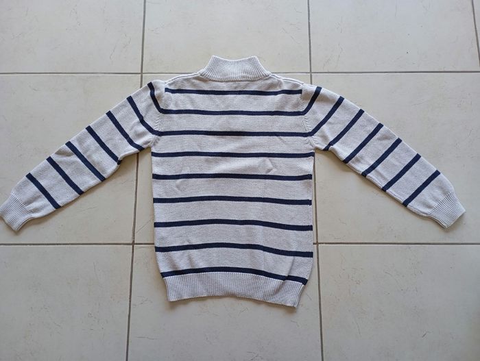 Pull marin 8 ans comme neuf - photo numéro 2