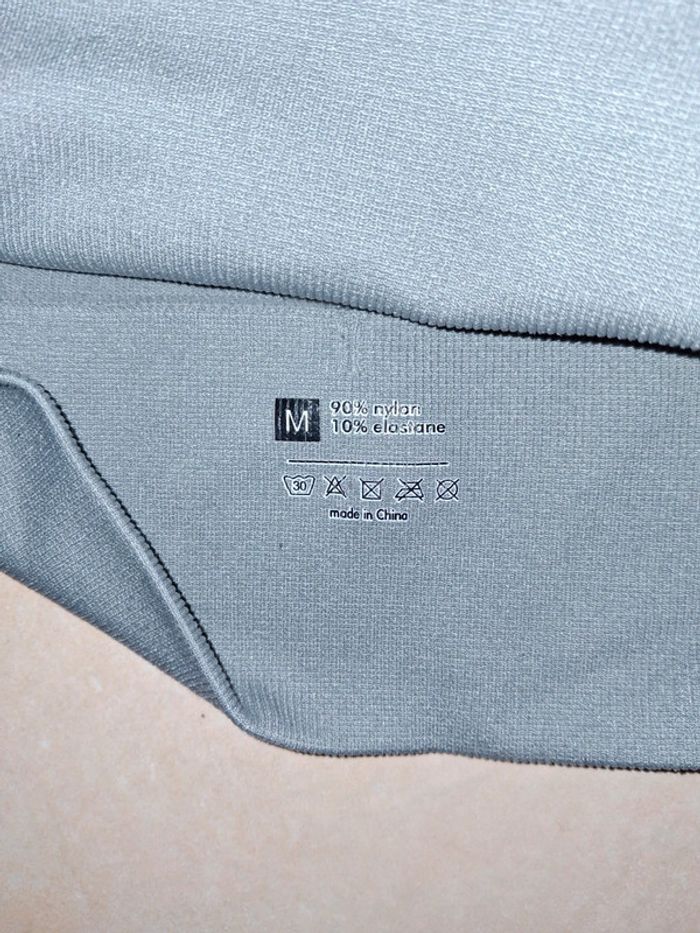 4 brassières M - photo numéro 2